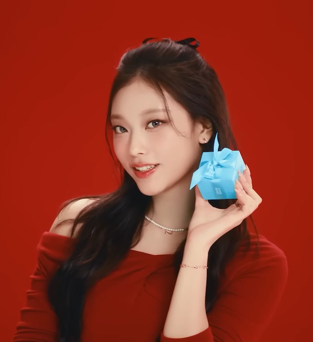 shaberuthecat's tweet photo. 🖤♥️🖤
🩵🐱🩵
🖤♥️🖤
#HAERIN #해린 #ヘリン https://t.co/VzRWCymHv5