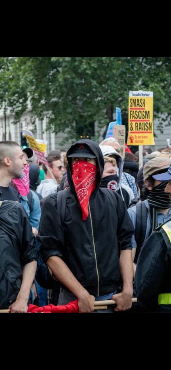 LBbaxm's tweet photo. @Glummerman @car88499367 @JimmyBeautronye @Heccles94 And again another retard https://t.co/C9HXnNIDWj