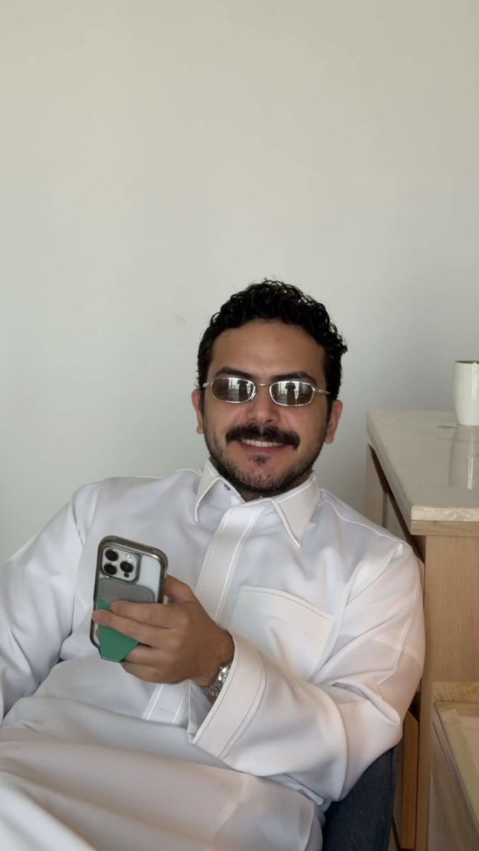 Saayy_D's tweet photo. معك ياطيب الايام. 
🤍🤍🤍🤍🤍 
@snaif111 https://t.co/MxSm4RkrSc