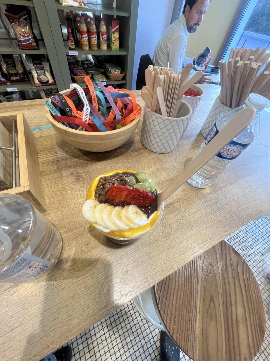 ADclo4's tweet photo. Bien bon  les açai hynnn https://t.co/sKpal2VUmN