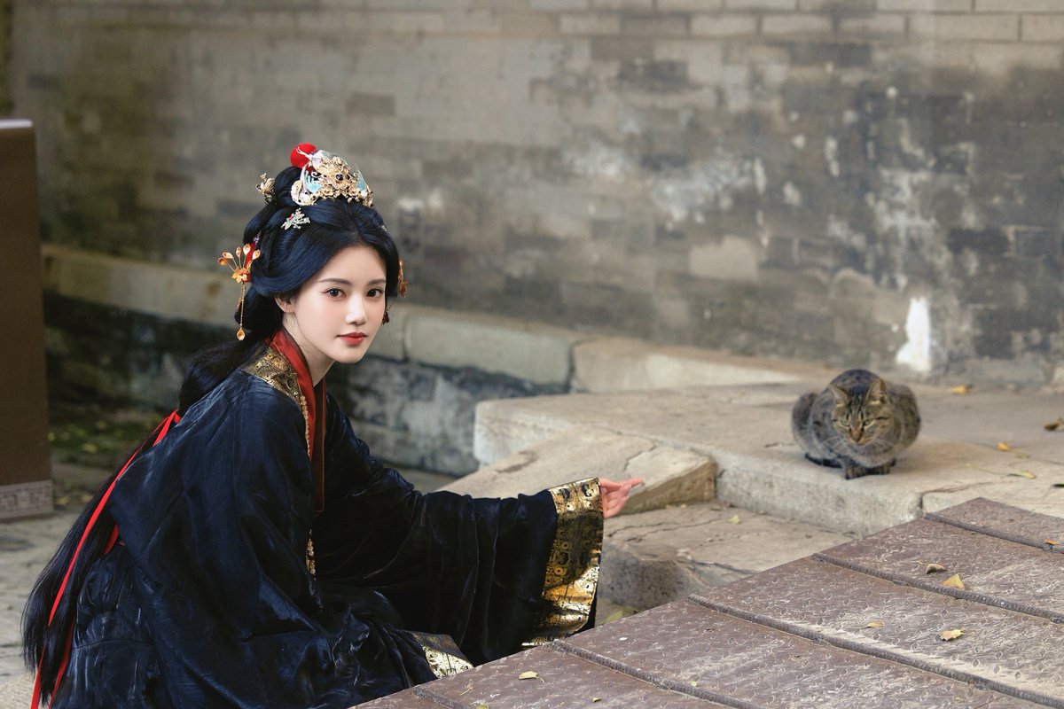 zhennisn's tweet photo. The water has flowed for a thousand years, where are the ones who came before? https://t.co/pcDzaM5wG7