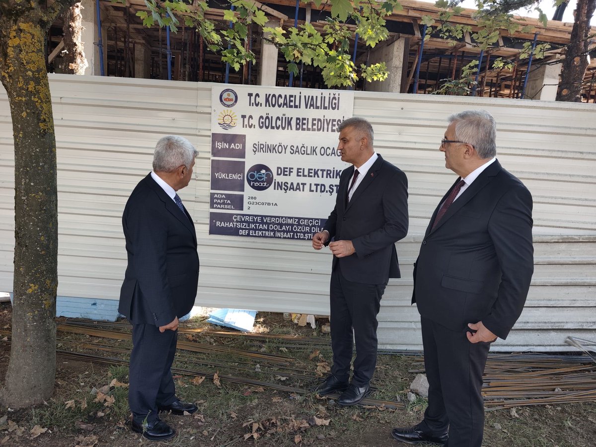 ProfDrHulagu's tweet photo. 📍 Gölcük

Gölcük Belediye Başkanımız Av. Ali Yıldırım Sezer, İl Sağlık Müdürümüz Op. Dr. Yüksel Pehlevan, AK Parti Gölcük İlçe Başkanımız Kemal Yavuz ve Gölcük İlçe Sağlık Müdürümüz Dr. Mustafa Serkan Şenel ile birlikte Şirinköy Aile Sağlığı Merkezimizin inşaatında incelemelerde bulunduk.

Yetkililerden çalışmaların son durumu hakkında bilgi aldık. Merkezimizin hizmete açılmasıyla ilçemizin birinci basamak sağlık hizmetleri güçlenecek, hemşehrilerimizin sağlık hizmetlerine erişimi daha da kolaylaşacak.

Şirinköy Aile Sağlığı Merkezimizin en kısa sürede tamamlanarak hemşehrilerimize hizmet vermesini hedefliyoruz. 🇹🇷