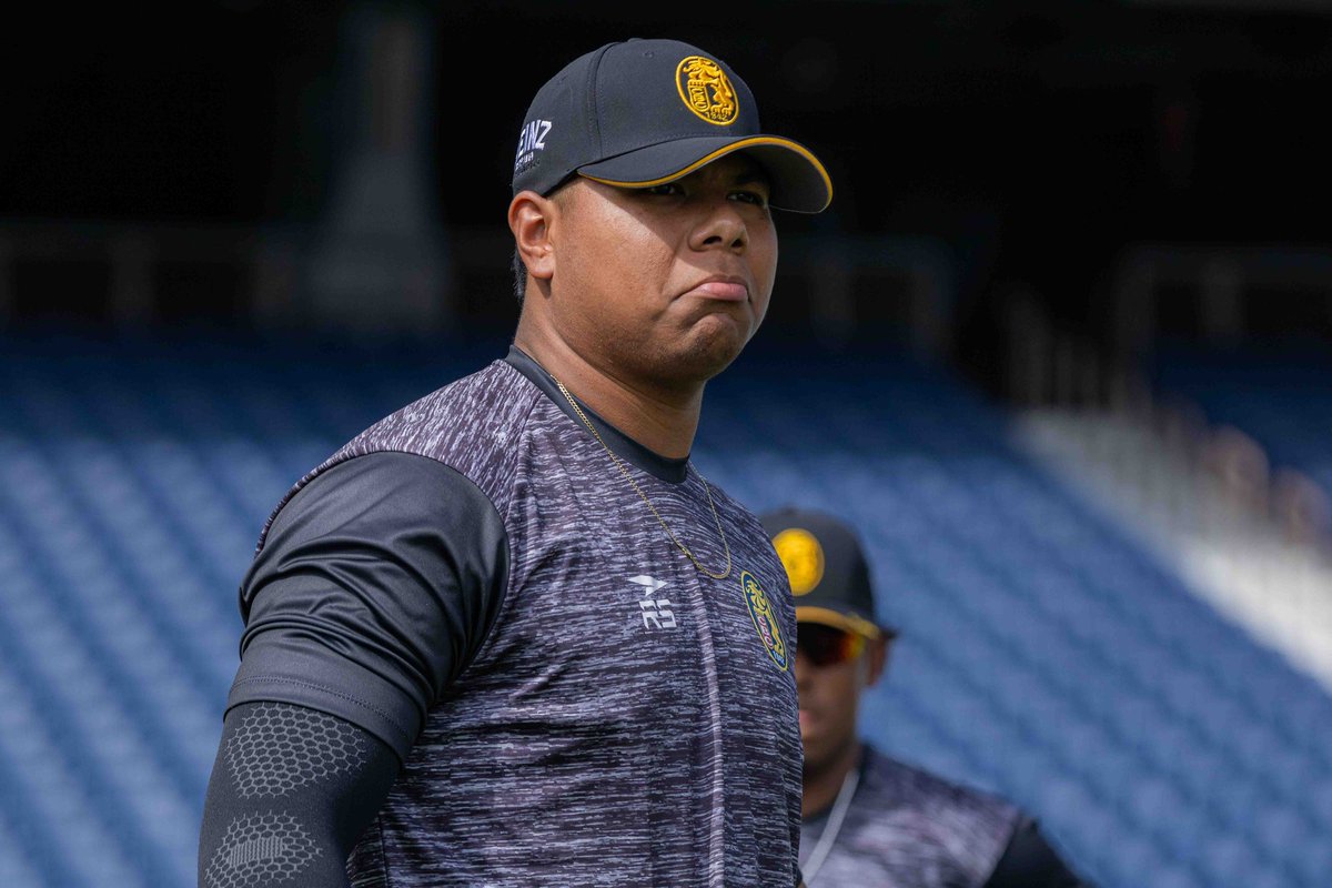 leones_cbbc's tweet photo. Ya está aquí 👀

Alfredo Duno (C) ya comenzó a preparar su debut en la @lvbp_oficial 

📸 @bymasiel 

#CaraquistaSoy🦁 https://t.co/h7AUxSi4hx