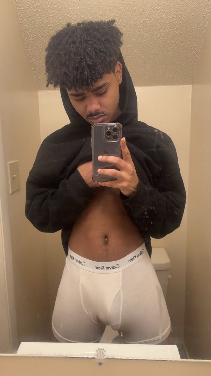 MoonrockHard's tweet photo. Just took a piss https://t.co/48ODxVQVDL