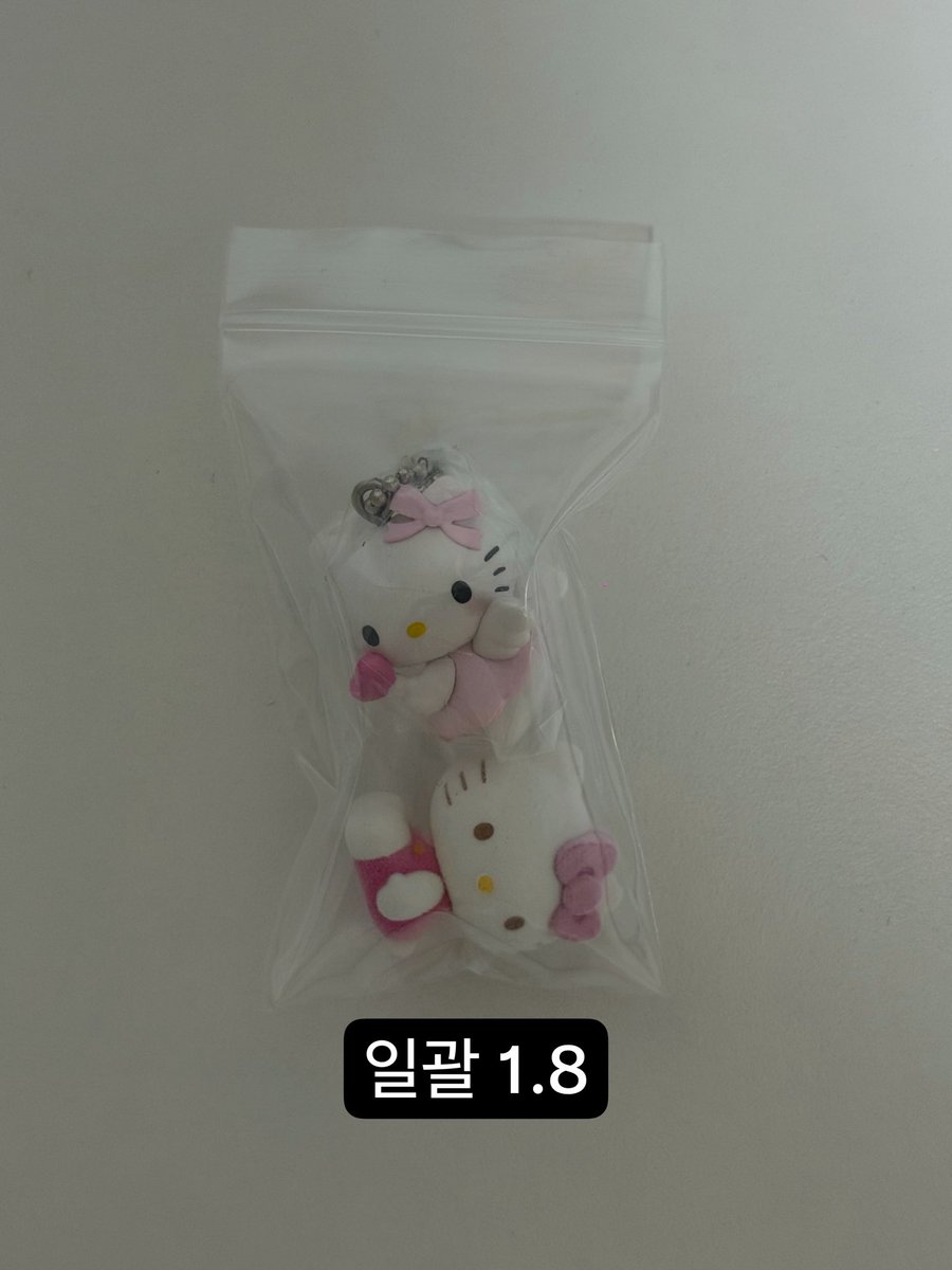 xsir_oo's tweet photo. 먼작귀 마인크래프트 덴스 포카홀더 증사홀더 가챠 마리오 폼폼푸린 시나모롤 카라비너 헬로키티 소니엔젤 히퍼
양도합니다 !

*디엠 시 멘션 남겨주세요
*에눌 가능 (과한 에눌은 안 받아요)

https://t.co/kXgiklX50K https://t.co/e5cFxMpaEY