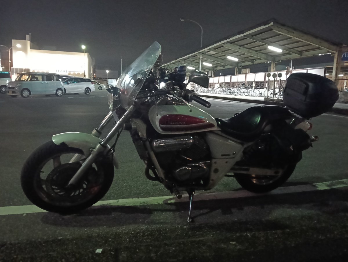 MagnaTakehiko's tweet photo. 水海道駅なう🏍
この角度から撮ったの久しぶり😅
下妻駅行き最終も出発したから、おっちゃんも出発すっぺかな？🏍 https://t.co/FJHV4lxJvW