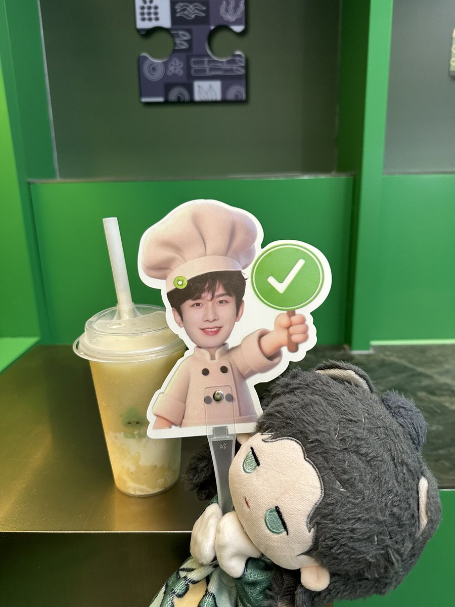 kaninnanan's tweet photo. เนื่องในโอกาสที่ถิงถิงปิดกล้องพี่อี้ผมขาวหล่อมาก😍
แถมพี่อี้มาอวยพรวันไหว้พระจันทร์ในลุคผมขาวสุดหล่อเลยจะมาแจกพัดอี้อี้กับของอย่างอื่นที่หาเจอ😆
กติกา
โควททวิตนี้แล้วลงรูปหรือคลิปที่ชอบของถิงถิง
พร้อมกับติดแท็ก #LIESHUNTER #เฉิงอี้ 
ประกาศผลปลายเดือนตุลา https://t.co/snHYLlFcPg
