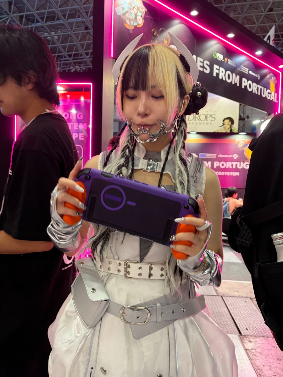 GenkiThings's tweet photo. We're at the #TokyoGameShow 🇯🇵
Manta's first time in front of a Japanese crowd, and honestly, the one we were most curious about. Different expectations, different players, different everything.
Live now on #Kickstarter 🔗 https://t.co/xKs9b5GhrT https://t.co/XXg3ZHuVAe