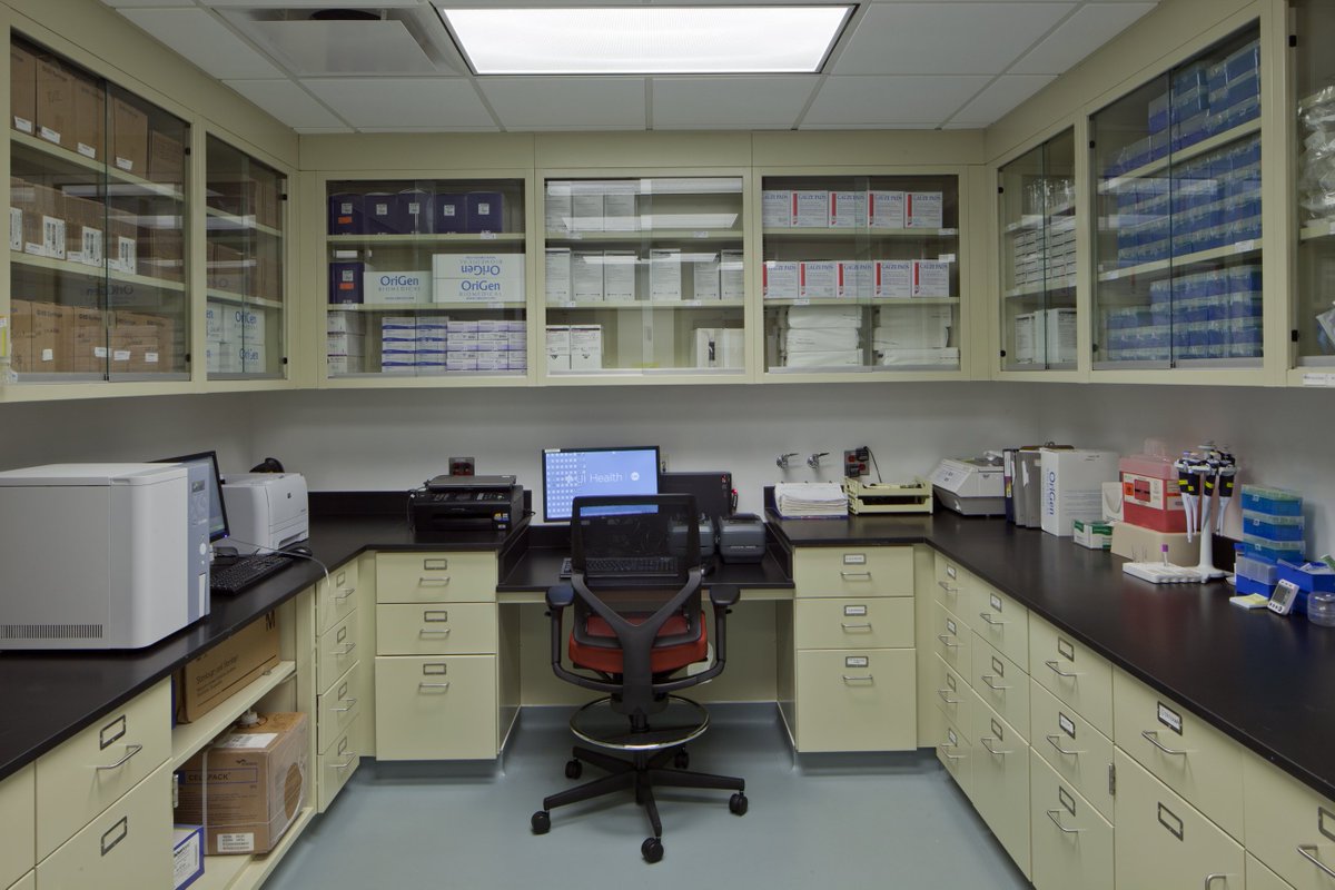 fhpaschen's tweet photo. Project anniversary! 10 years ago, F.H. Paschen completed a specialized stem cell laboratory renovation at the University of Illinois Hospital, including a GMP clean room and specialized mechanical systems. #BuildWithPaschen https://t.co/RiFPUCvpez