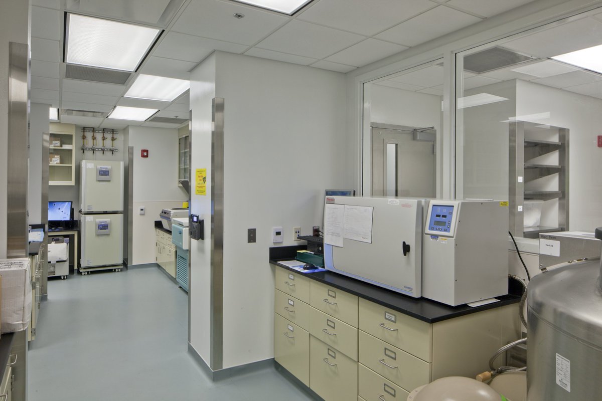 fhpaschen's tweet photo. Project anniversary! 10 years ago, F.H. Paschen completed a specialized stem cell laboratory renovation at the University of Illinois Hospital, including a GMP clean room and specialized mechanical systems. #BuildWithPaschen https://t.co/RiFPUCvpez