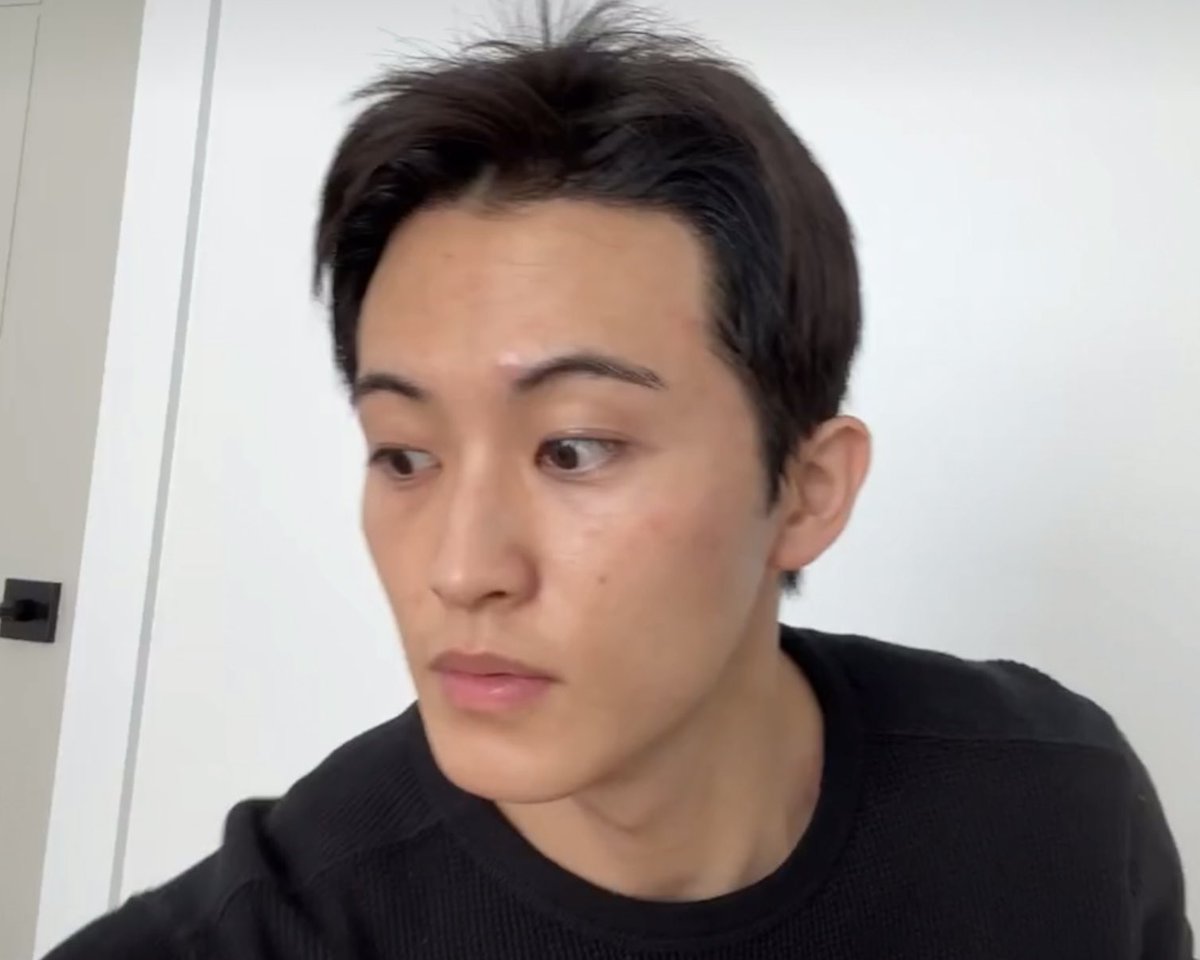 formklees's tweet photo. MARKKKKK WTF https://t.co/q86t6gwoNM