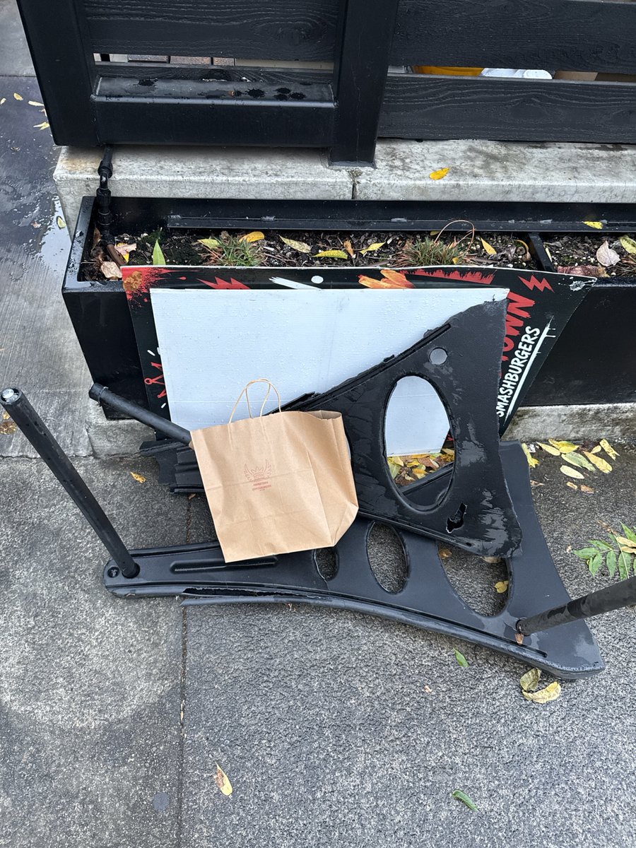 PoundtownSmash's tweet photo. We’re supposed to smash the burgers… not the sign. 💔🍔

Someone ran over our Poundtown sign, and we’re pretty sad about it. It was just out there doing its job. 🥲

Please slow down, watch your surroundings, and drive safe, Canby. ❤️ https://t.co/K60waeKgBT