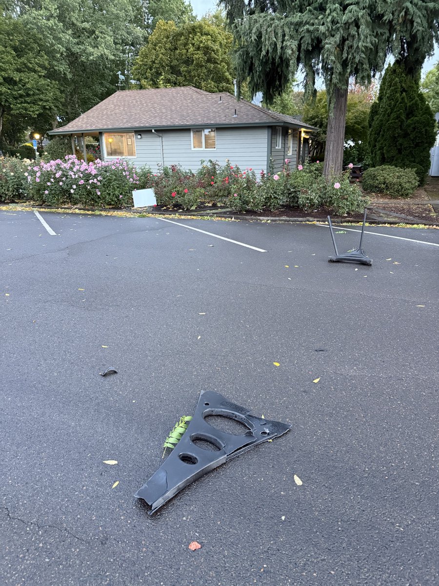 PoundtownSmash's tweet photo. We’re supposed to smash the burgers… not the sign. 💔🍔

Someone ran over our Poundtown sign, and we’re pretty sad about it. It was just out there doing its job. 🥲

Please slow down, watch your surroundings, and drive safe, Canby. ❤️ https://t.co/K60waeKgBT