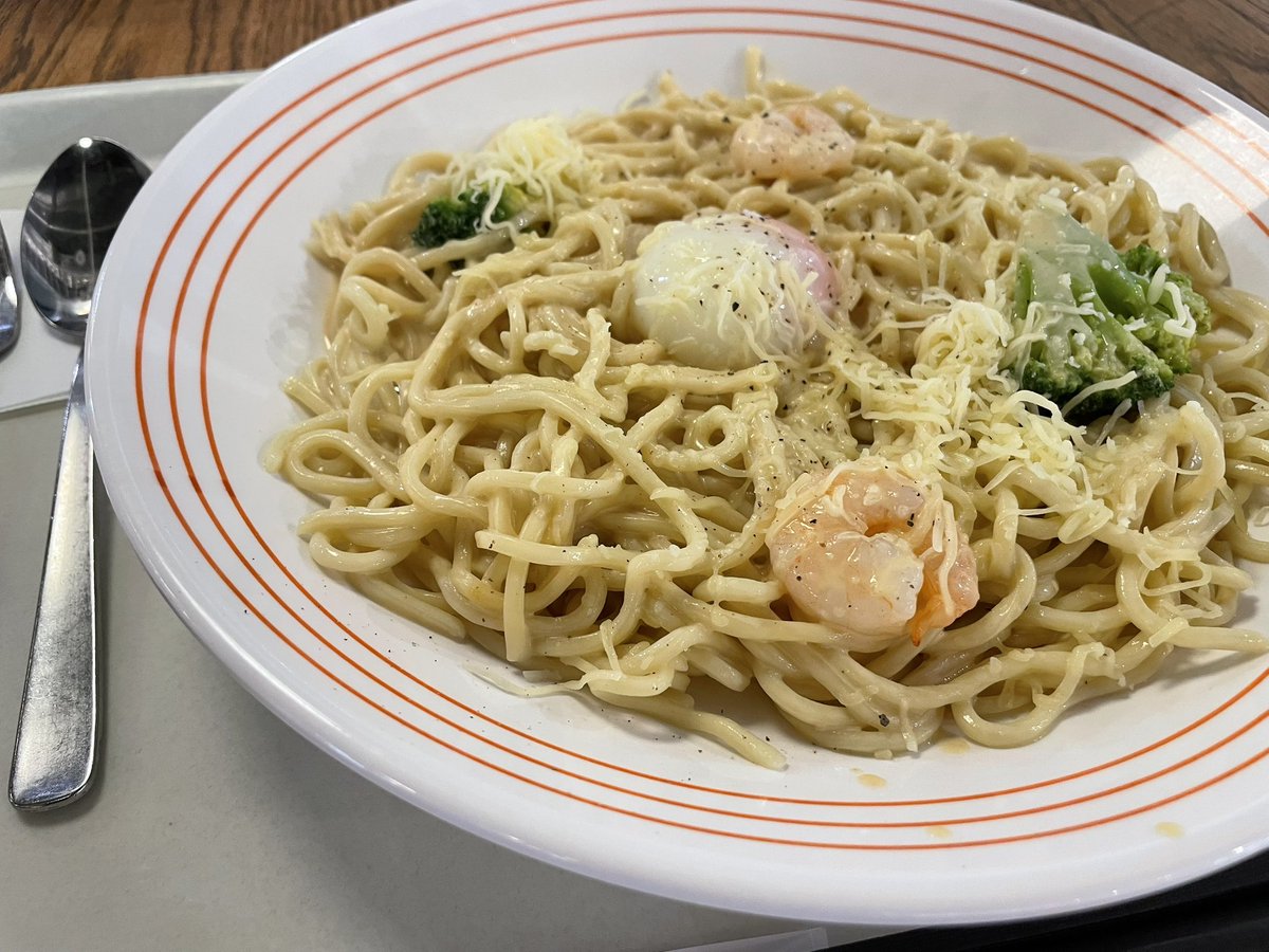 saltincoffee's tweet photo. リンガーハット、成田国際空港第3旅客ターミナルビル店限定のちゃルボナーラ。
なんだか不思議な感じだった。 https://t.co/gBV4fLVPjF