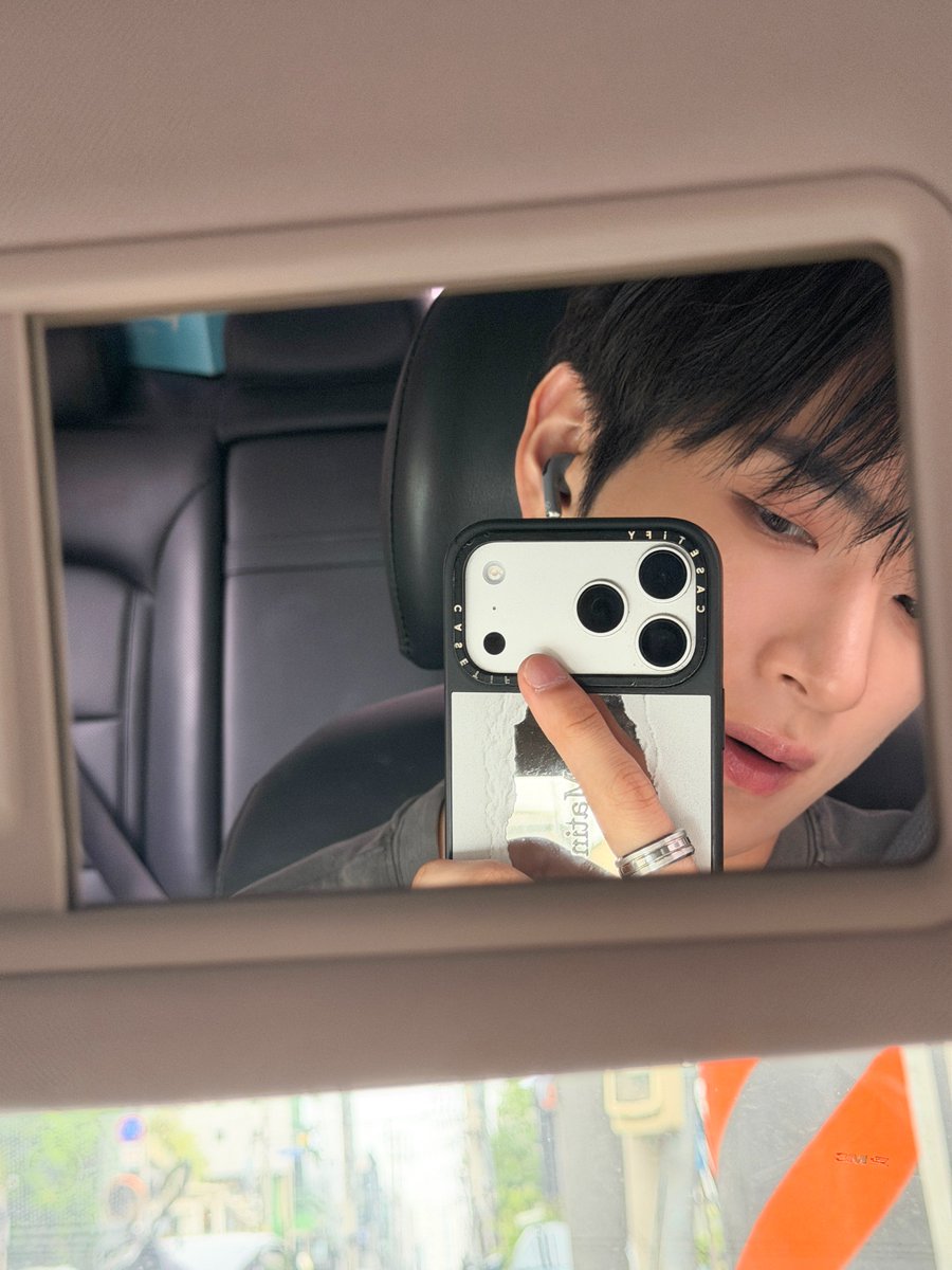 TRENDZ_OFFCL's tweet photo. [#윤우] 추석 윤우 세트🐺🖤

#FROM_TRENDZ #TO_FRIENDZ #TRENDZ #트렌드지 https://t.co/49YkdNiP81