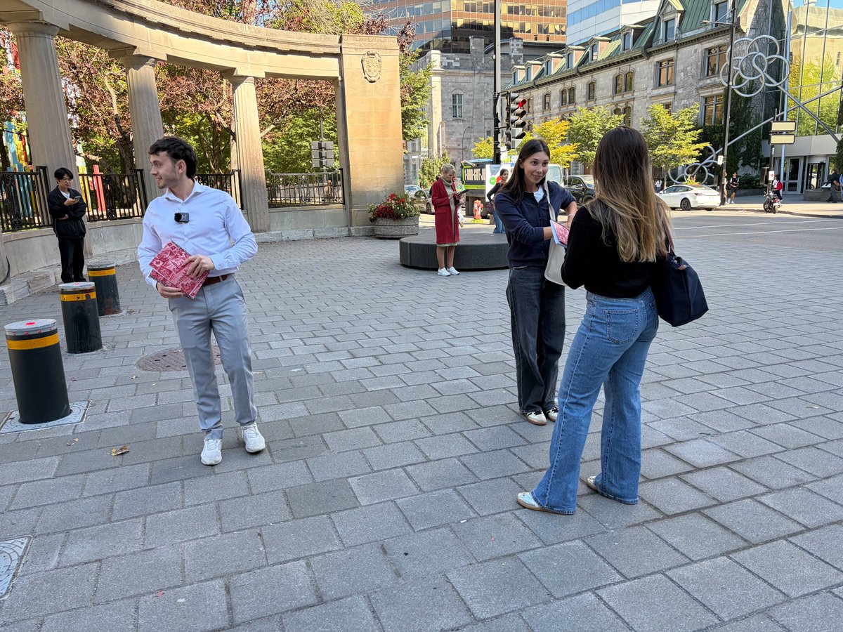 TDF_Can's tweet photo. In just two days, we handed out 120 patriotic student handbooks at Concordia and McGill, celebrating Canadian history, honouring influential Canadians, and championing freedom of expression.

40+ students signed up to start free speech clubs. Now it's your turn.

Want to bring free speech to your campus?

Whether you want to start a club, host an event, or get handbooks for your school, we'll help you make it happen.

Get involved: https://t.co/WTo55DZzW2