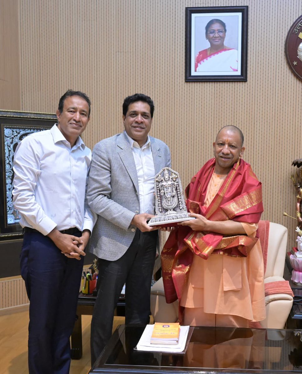 myogioffice's tweet photo. मुख्यमंत्री श्री @myogiadityanath जी महाराज से आज लखनऊ में ग्रीनको के CEO व MD श्री अनिल कुमार चलामला सेट्टी जी ने शिष्टाचार भेंट की।

इस अवसर पर श्री महेश पाण्डेय जी भी उपस्थित रहे। https://t.co/pwF8PMJg2Y