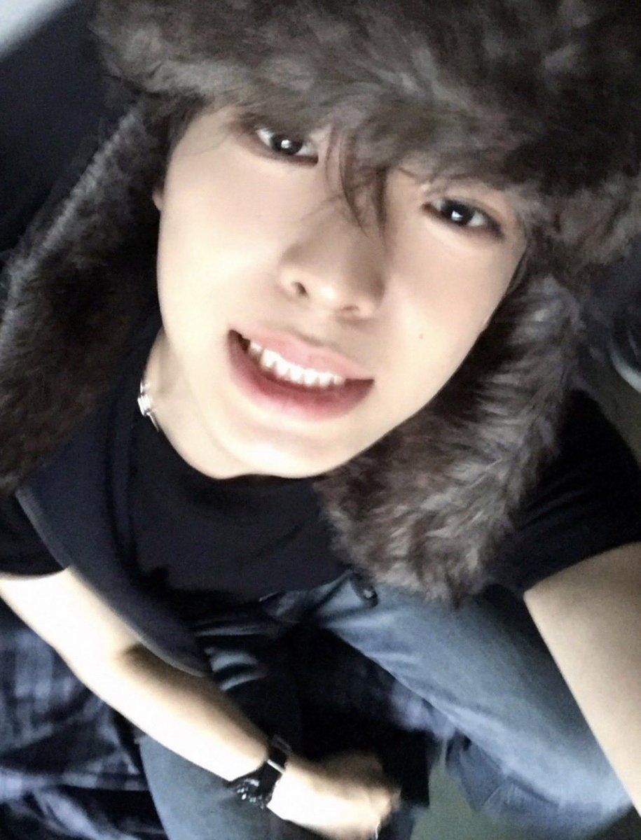 jungwooof's tweet photo. emo yushi saved me https://t.co/QezaBC1l7F