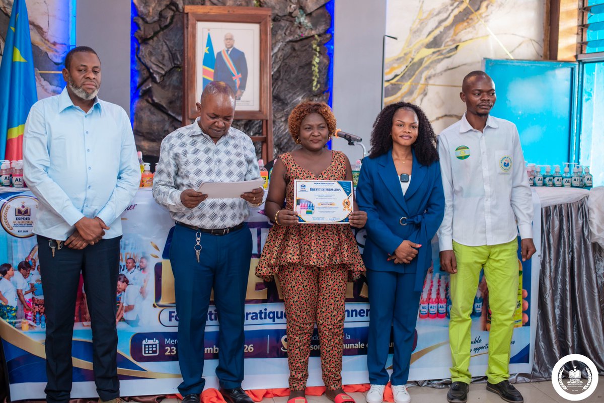 PlamedieAl's tweet photo. Revivez en images la cérémonie de remise des brevets sanctionnant la fin de la formation professionnelle en SAVONNERIE que nous avons organisée en collaboration avec @EPOIRACADEMIAFOUNDATION https://t.co/OmeZWbwmB0
