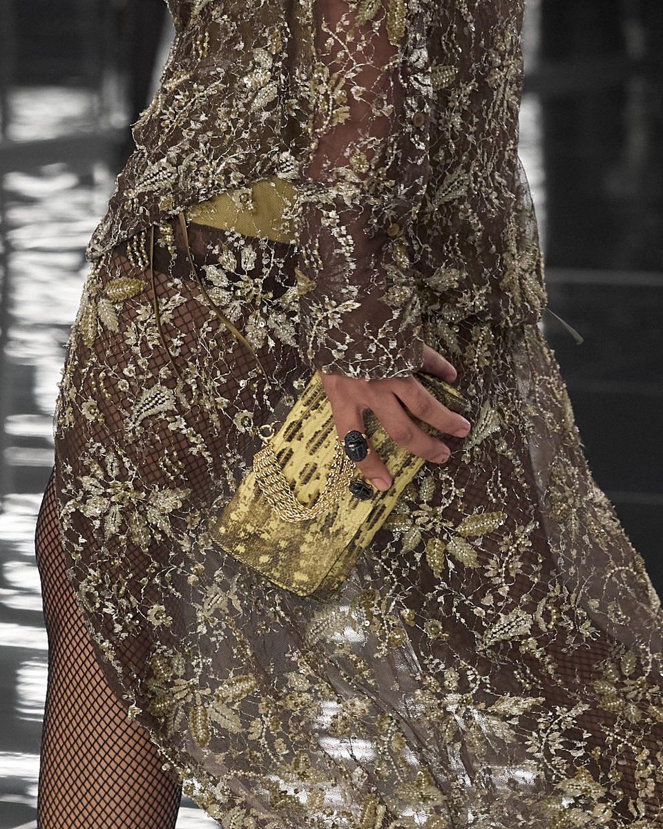LVMH's tweet photo. Maison @Fendi unveils its Spring/Summer 2027 collection by Maria Grazia Chiuri. On the runway, the mirror becomes a solid presence, forcing spectators into confrontation and into the discovery of others in the reflected image.
Learn More: https://t.co/DRFNngpFMP
#LVMH #Fendi #FendiSS27