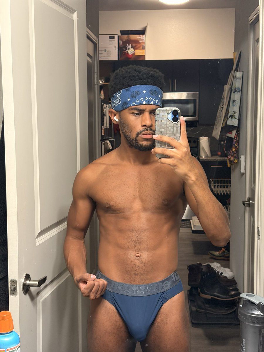 taaronmc's tweet photo. Starting to look slightly less skin and bones 😖 https://t.co/TQ9rFTksoA