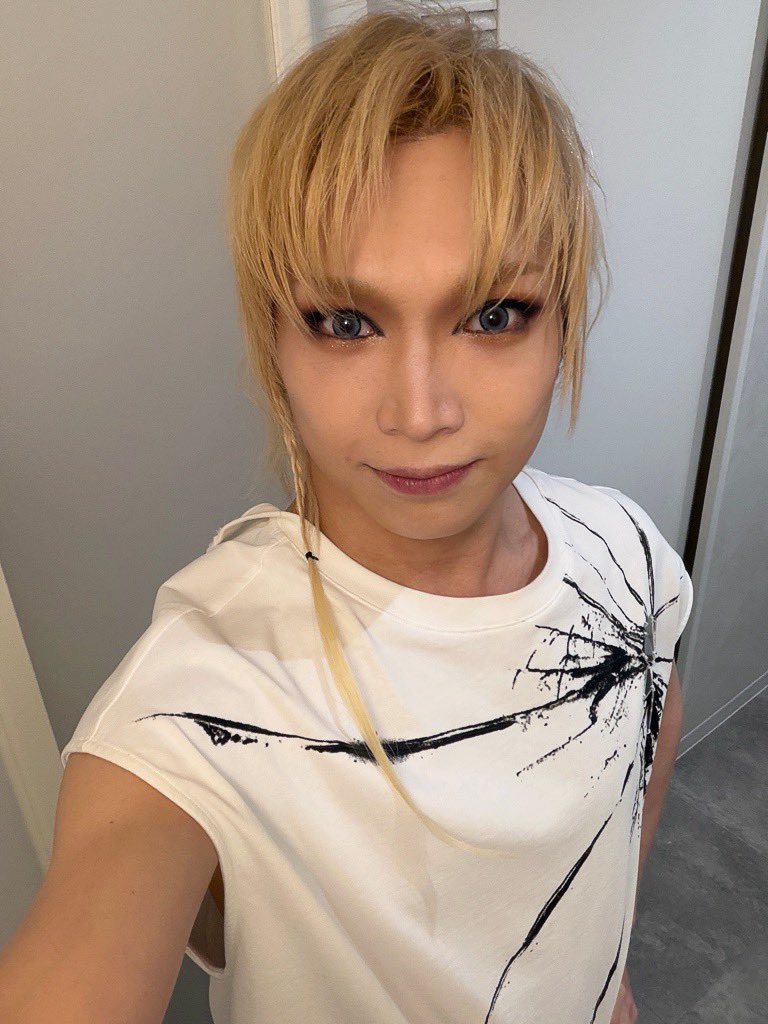 kiryuintw's tweet photo. ファンクラブツアー #超厄年祭 全日程終了しました皆さんありがとうございました！(^-^)
沢山変なことをやらせてもらえてとても楽しいツアーでした🎤
応援してくれているファンの皆さんに特大の感謝😭✨
色々告知も出たので公式見てね！ @KinbakuTw 
またやろう！必ず！ https://t.co/4osDtDezQL