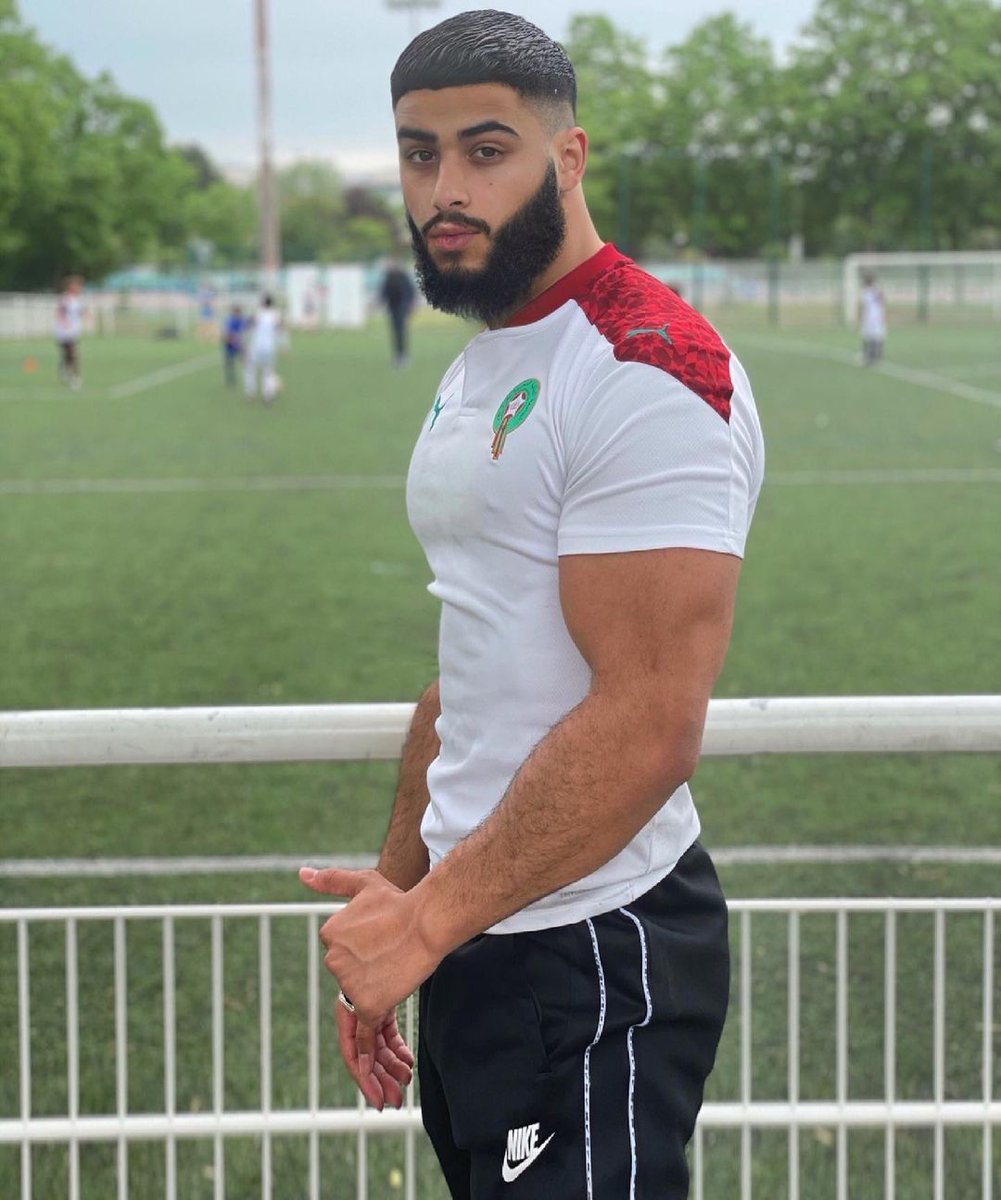 Kalim_Alshabah's tweet photo. Avec ou sans vêtement, admires la virilité💪🏽 Ressens leur aura. Tu ne peux pas résister et tu le sais.
Petit kafir toujours ne peut pas fuir 👇
#Arabmale #Arabmen #Rebeu #Raceplay #Eurabia #MNWO #NSFW https://t.co/poFRpusMj3