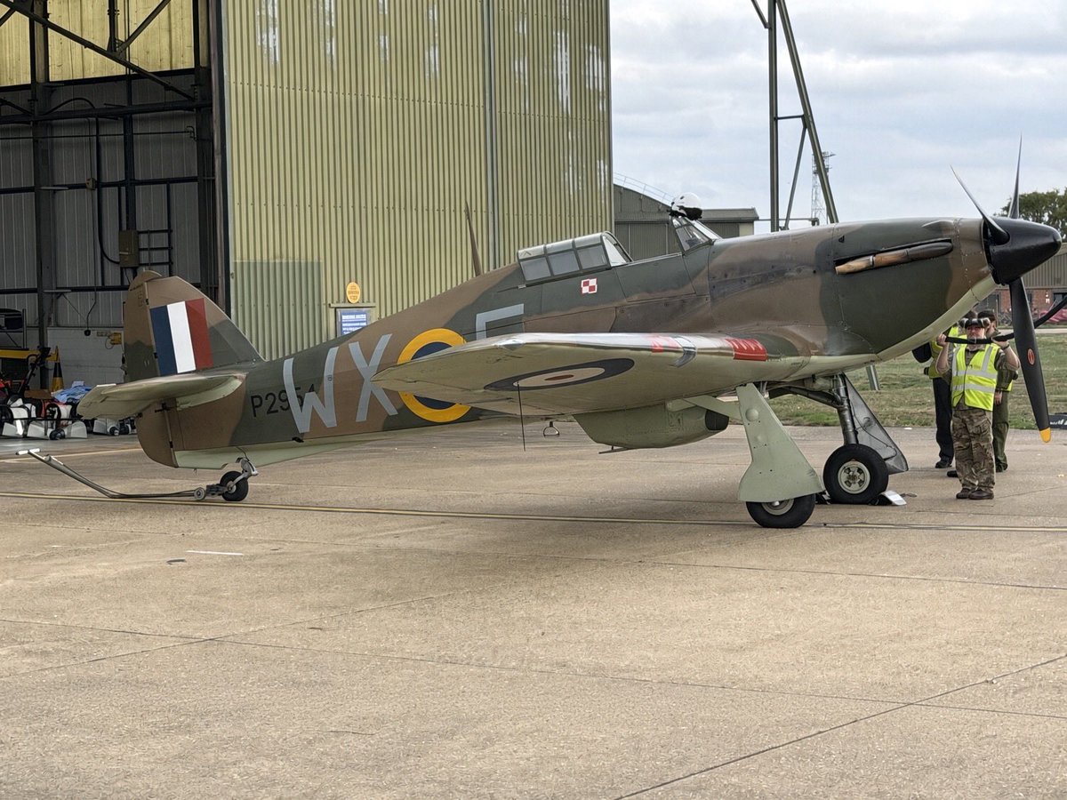 FlightPolish's tweet photo. Hawker Hurricane G-HURI shortly after its arrival today at Royal Air Force Coningsby ahead of tomorrowβs BBMF Members Day.
@RAFBBMF
@RAFConingsby
#BBMF #RAF #Coningsby #BattleOfBritain #ww2 https://t.co/Lczfhfaj4L