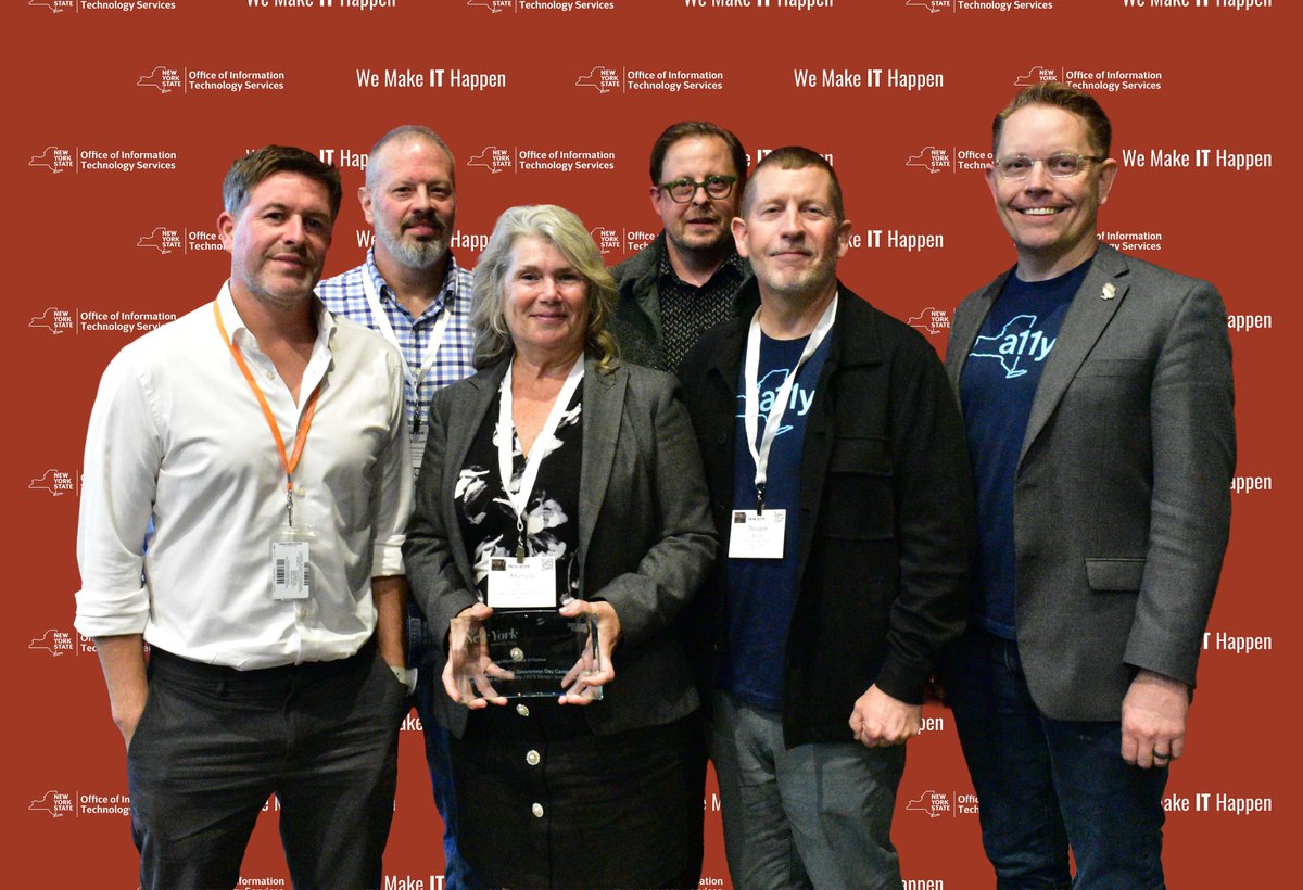 NYSITS's tweet photo. More than 800 IT and other government professionals attended the GovTech New York Digital Summit this week, and as part of this event, New York's best technology initiatives were celebrated. Congratulations to the many “Best of New York” award winners! https://t.co/wZqw0edGfW