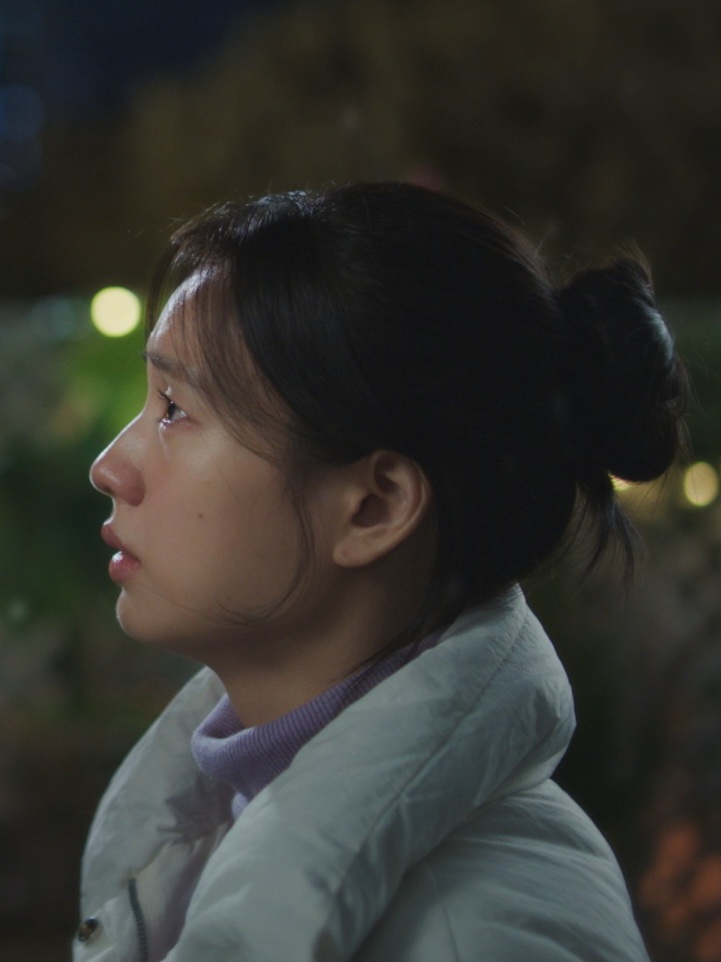 eunjin_dh56's tweet photo. 왼쪽은 너무 아기같은데 오른쪽은 너무 어른여자같음,, https://t.co/VsxXaZwSZe