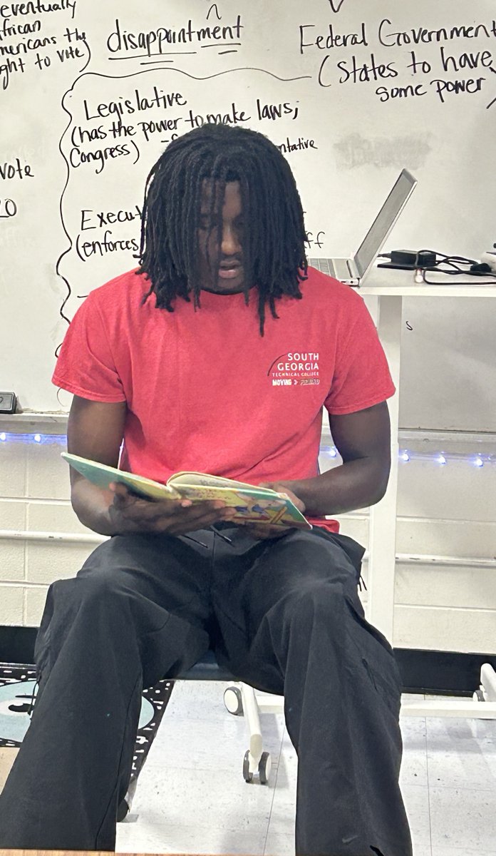 SGTCJets's tweet photo. Thank you to Sumter County Elementary for having members of the Jets, Lady Jets and Ace come to read to some of the classes this morning. #SGTCJets #SGTCLadyJets #readingisfun https://t.co/Sr6ibiCHcz