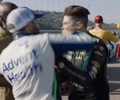 bdmarchant13's tweet photo. @NASCAR @kansasspeedway https://t.co/Cfamx9ZreM