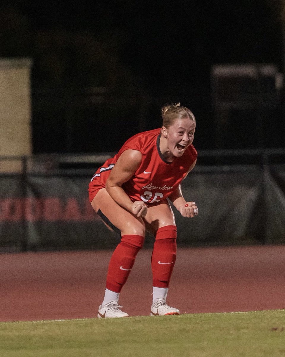 UHCougarSoccer's tweet photo. was quite the series of events https://t.co/rgUlBXJ2ig