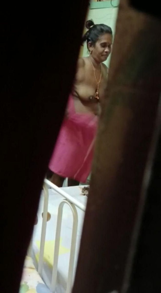 LakshmiMagan69's tweet photo. Friend Amma secretly Caught
#incest #cuck #tamil #bull https://t.co/PpXf9rdIK7