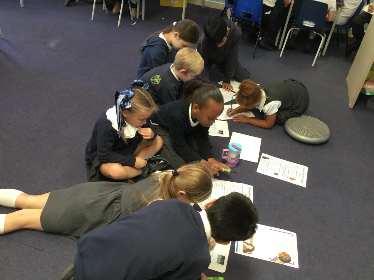 SpringfieldPri2's tweet photo. Y2 have been learning all about the Great Fire of London. The Y5 children visited the Y2 classes and assisted them in writing their information texts on the subject.  #sharingwork #GFoL #springfieldsmiles https://t.co/gUfCIob60N