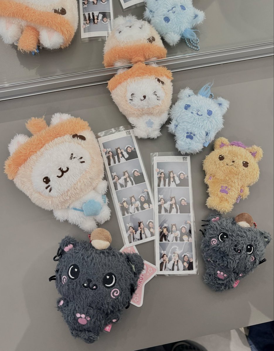 z4rnj's tweet photo. a cute &amp; wishful meet-up ✧˚ ༘ ⋆｡˚ https://t.co/OmInRoUB1Z