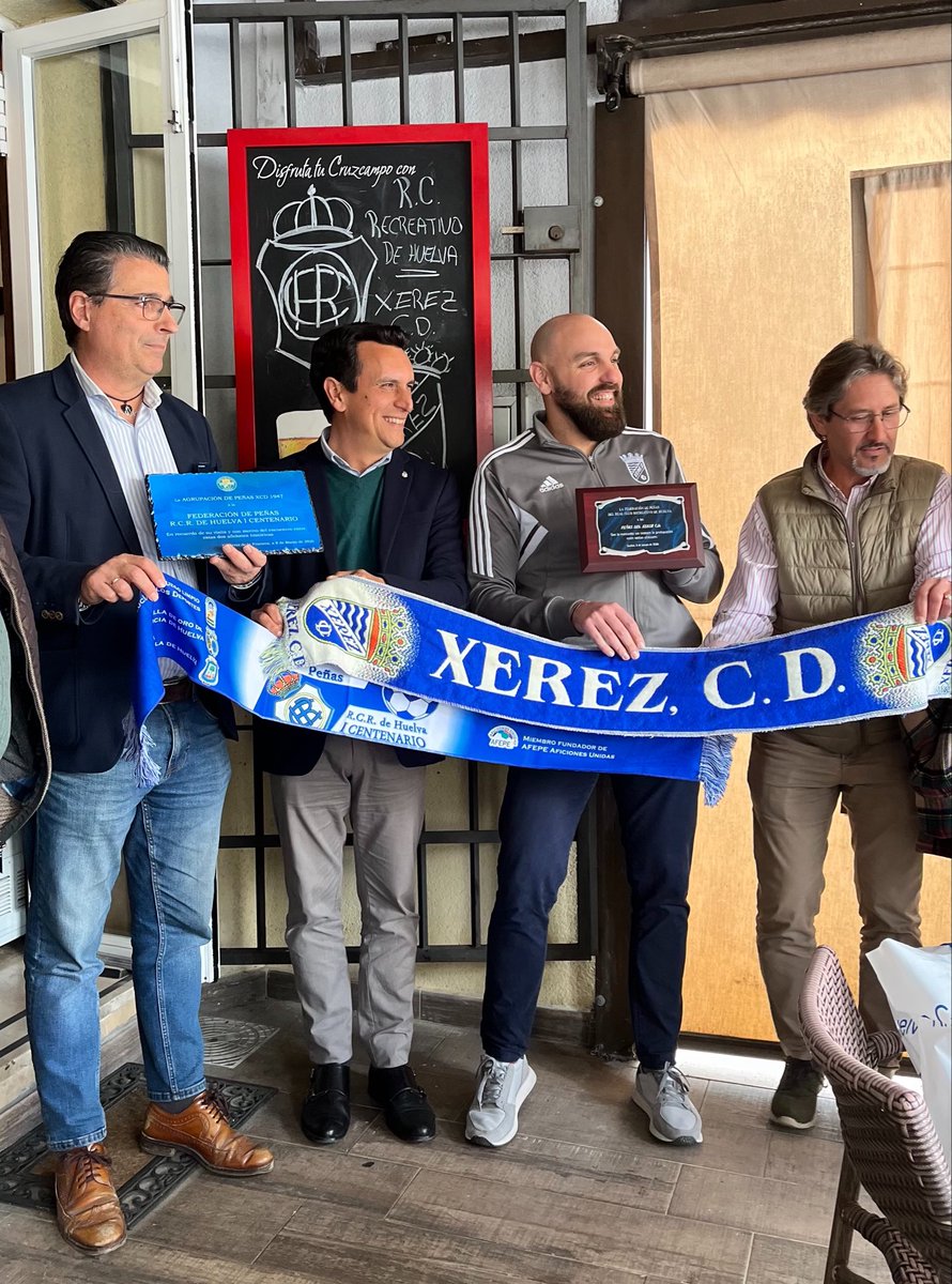 apxcd1947's tweet photo. Este domingo ponemos rumbo a Huelva para disfrutar de una jornada de convivencia junto a la @FdP_RCRH 

Como ya hicimos nosotros en Chapín, ahora nos toca devolver la visita y compartir un día alrededor de lo que nos une: el fútbol y la grada. https://t.co/LhtOaHDnx2