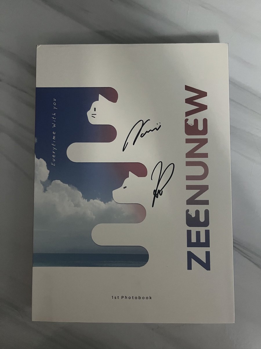 Mumew_Macarons's tweet photo. WTS | ขาย 🛍️✨

Photobook ZeeNunew
(*) ไซน์สด 

❗️SALE ❗️

แถม โปสเตอร์นุนิว2ใบ ไซน์ดิจิตอล

📦 ราคา 1,000 ฿
📮 จัดส่งฟรี

(รับผ่อน/วอเล็ต)

สนใจ DM 🙏🏻💖

#ตลาดนัดซีนุนิว
#ตลาดนัดซนซน
#ZeeNunew 
#ZeePruk 
#NuNew https://t.co/MThBLvSn80