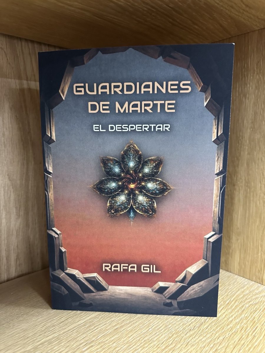 JuanGomezJurado's tweet photo. 📖 'Guardianes de Marte. El despertar'.
✍️ @GGdeMarteSaga.
#NuevosAutores https://t.co/8rRJUIuz90