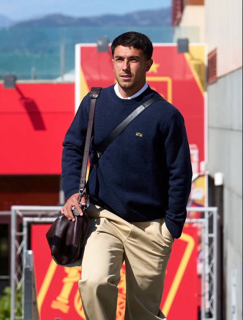 ArsenalRadar's tweet photo. Martin Zubimendi x Mikel Merino ❤️🤍 #afc https://t.co/0tKlw5k0id
