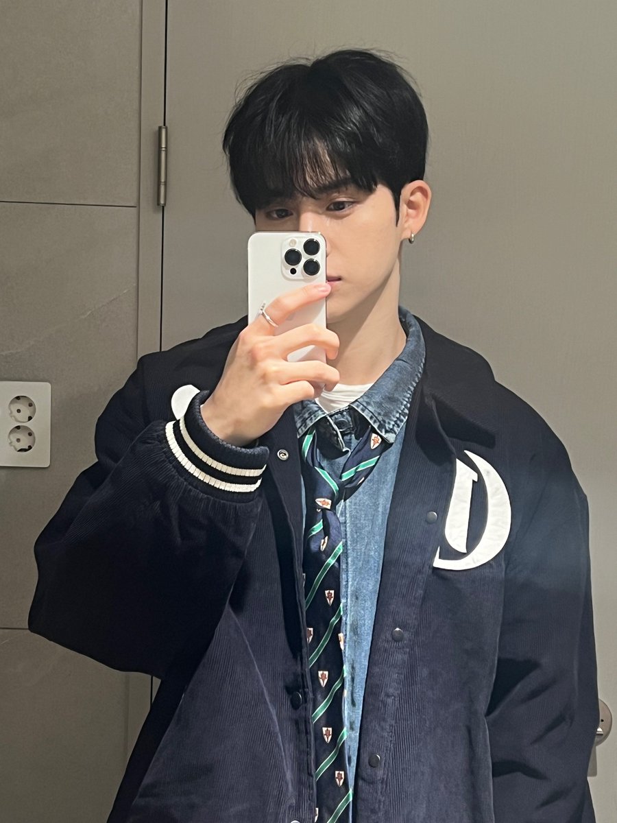 history074's tweet photo. 우리 쁘랑하는 윤성이 넘 보고싶엉...🥹❤️
쁘랑이 우리 쁘띠 잘장❤️ https://t.co/JwrSgwRLXr