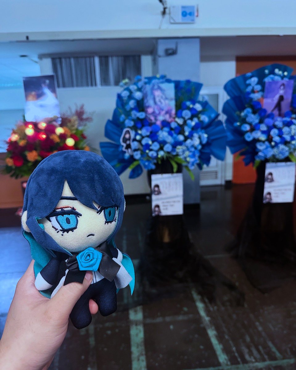 zz881999's tweet photo. Adoさん、どんなことがあっても、私はずっとAdoさんを応援しています。
私が落ち込んでいたとき、Adoさんの音楽からたくさんの勇気と力をもらいました。
無理をしすぎず、Adoさんらしくいてください。
これからもずっと応援しています 大好きです💙
#Ado負けるな頑張れ https://t.co/tNvGYkTLIJ