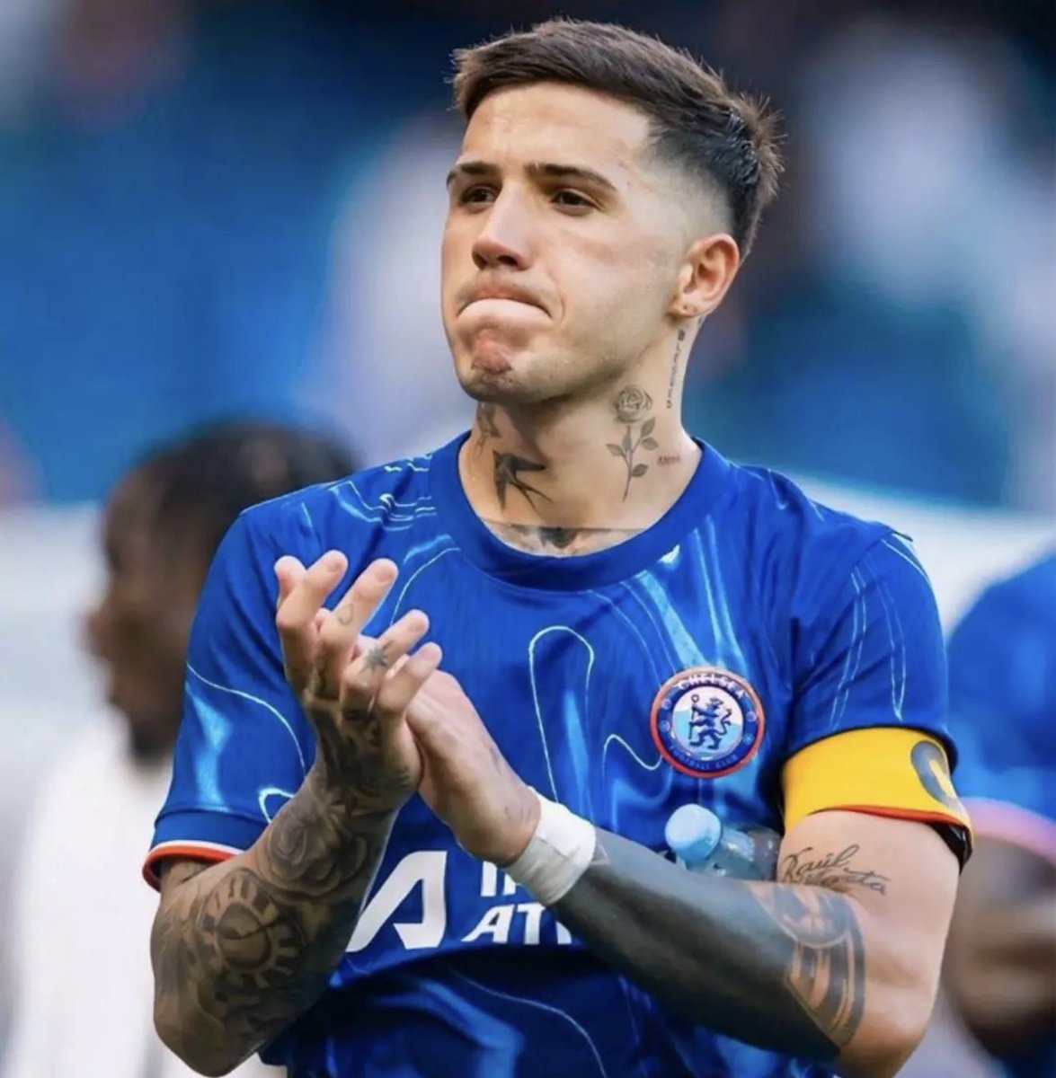 speedlne's tweet photo. 🟡‼️ Chelsea fans, will you forgive Enzo Fernandez so Chelsea can buy him back in case Manchester City get relegated ? https://t.co/g5lFtXnrxy