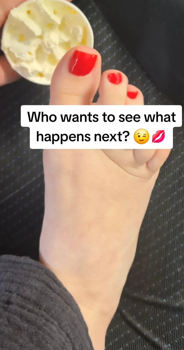 Goddessquish's tweet photo. You want to see the full video? 😉💋
#footfettish #footworship #paypig #cream #rednails #findom https://t.co/xv0n0a5Ynk