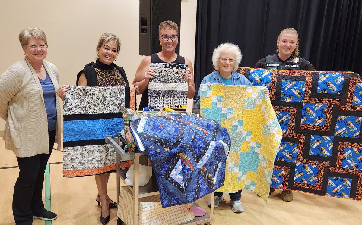 PittPD's tweet photo. The Little Balkan Quilt Guild recently presented the Pittsburg Police Department and our Family Response Advocates with quilts they made for children in crisis. Thank you, Balkan Quilt Guild, for your generosity and thoughtfulness. https://t.co/KVGS8hwr9B