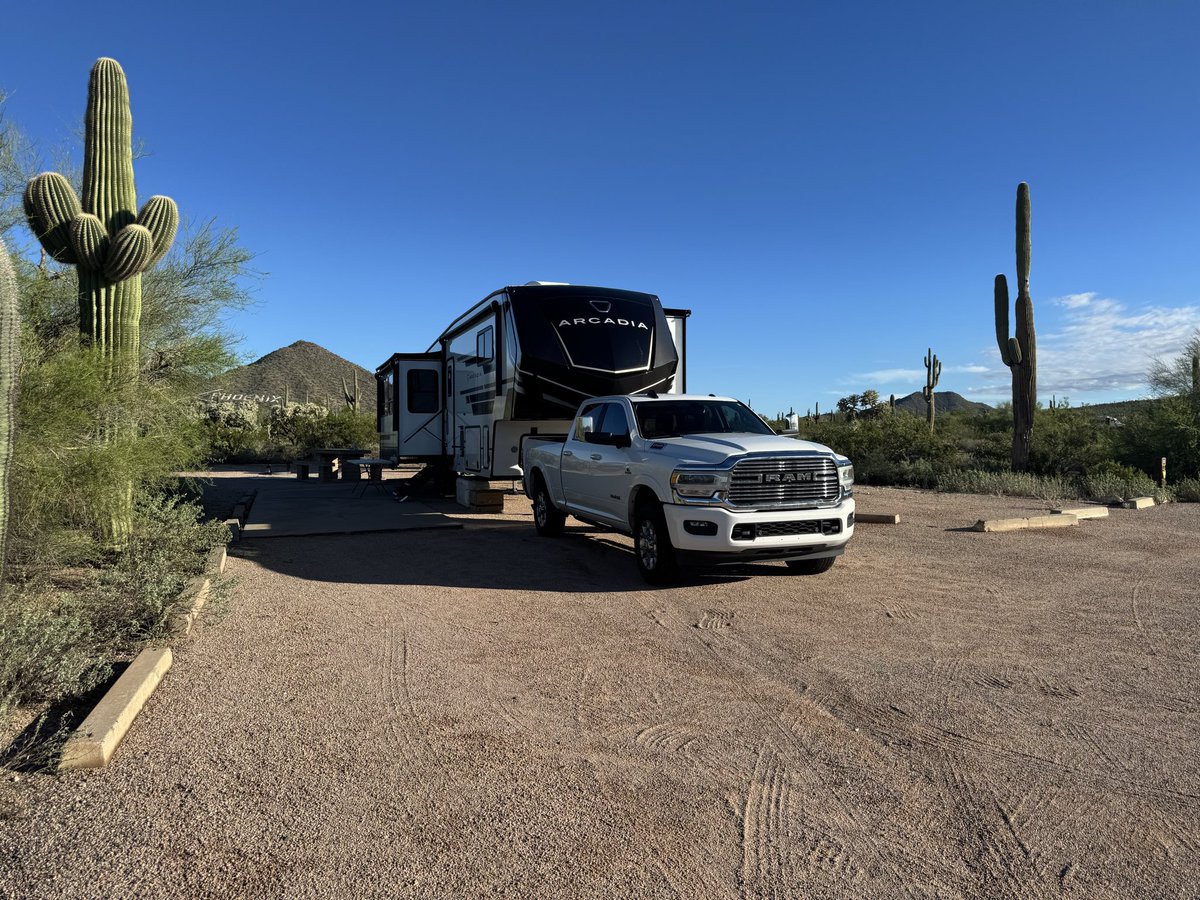 Amp88Phan's tweet photo. Got into camp a little later than we wanted.
First time out in the new rig.
Storming and then the jacks weren’t working. Oh well, it could be worse, we could be at work. #PTO https://t.co/KFQ97UAocg