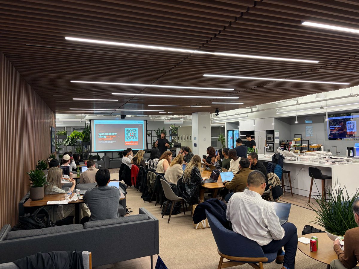 MitchJones_'s tweet photo. 5 months ago we packed a room in NYC. Waitlist kept growing so we added a second night. People built real things.

Now @trylava has its own app. Connect your tools, give your AI teammate real work, it does it.

Sep 29, NYC, 6PM. Free. https://t.co/NIk0g4SDSX https://t.co/fCaRbpog0H
