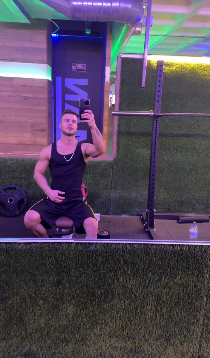 SrTraidor93's tweet photo. Elige:

A) Entrenar a las 7 de la mañana ☀️

B) Entrenar a las 9 de la noche 🌙

C) No entrenar y mentir diciendo que sí 🥱

Yo soy de la A. 💪🏻

Vosotros? https://t.co/kD3hQvLVk7