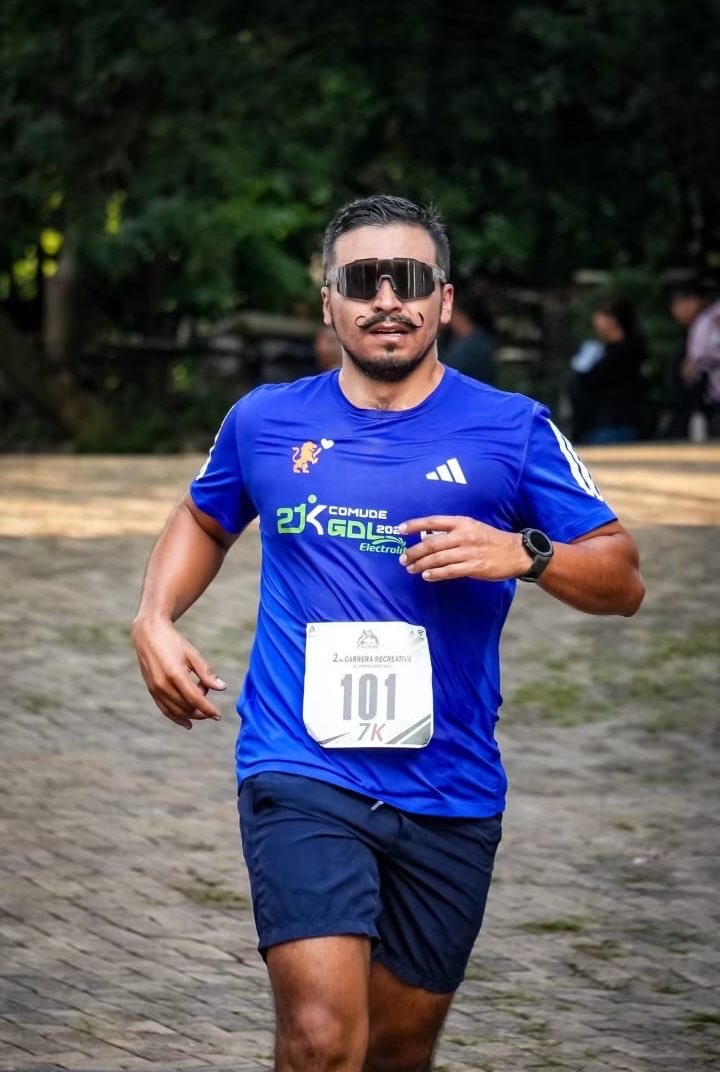 NENEMGMT's tweet photo. Buenos días seres de luz bellos mancebos yo quiero castigar el cuerpo con una cortesía para el maratón de Guadalajara 
Saludos y besos en el que-chabocho 

Rigoberto Gonzalez Bobadilla 
nenemgmt@gmail.com

@m8am @jeronimocamber2 @rgtito @FD1340AM @medranoazteca https://t.co/DOrcuUgOTl