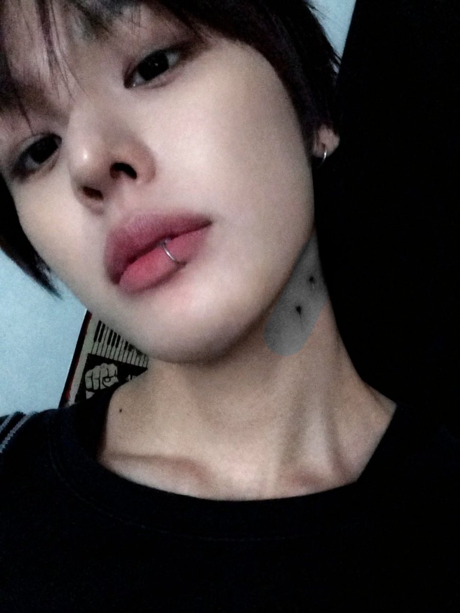 rennekoz_ tweet picture